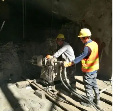 翁牛特水下抗分散灌浆料特点 水下不分散注浆料介绍